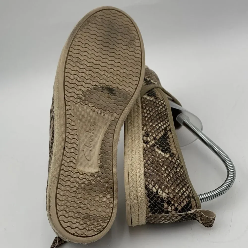 Clarks Snakeskin Espadrille Flats Size 8 Slip On Comfort Neutral Python Print